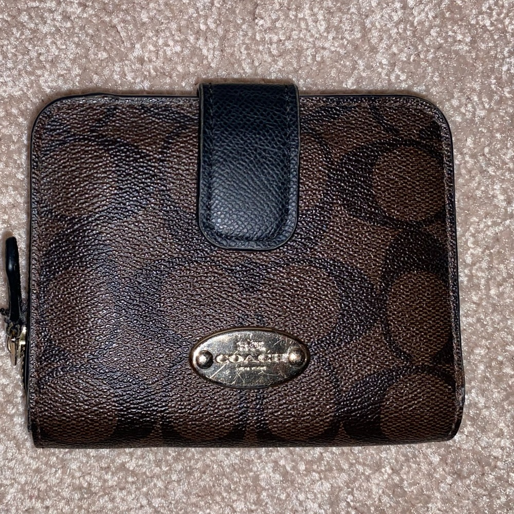 Coach Medium Corner Zip Wallet In Signature Canvas
